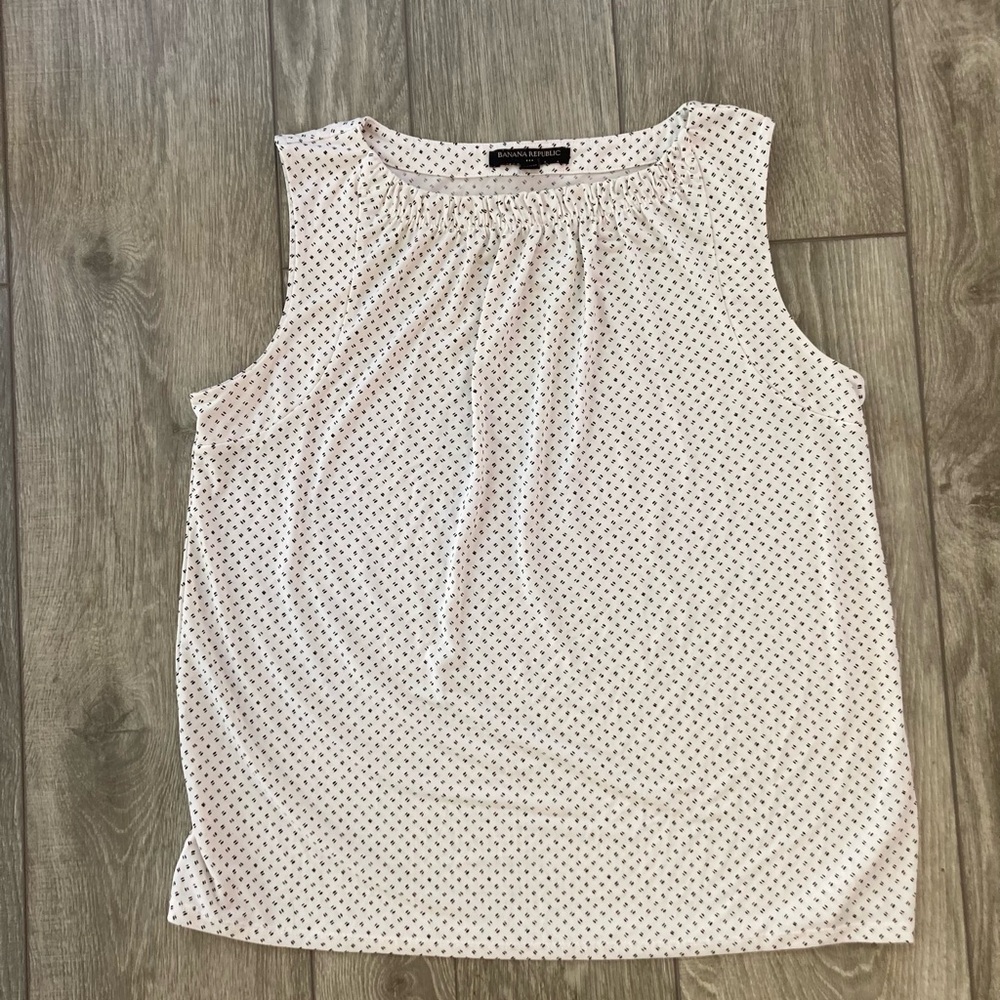 Banana Republic White and Black Sleeveless Top